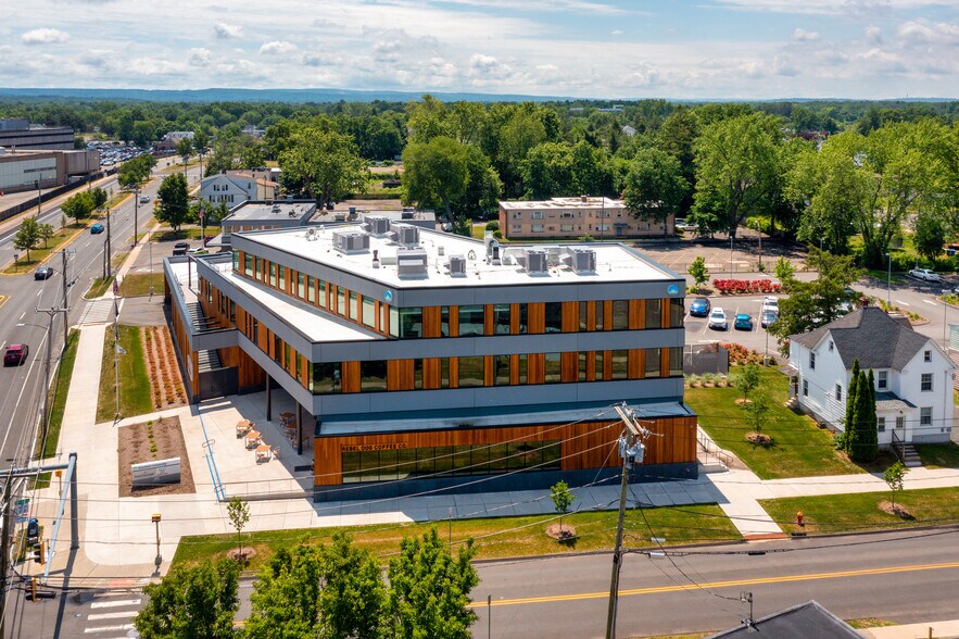 361 Main St, East Hartford, CT à louer - Aérien – Image 2 sur 8