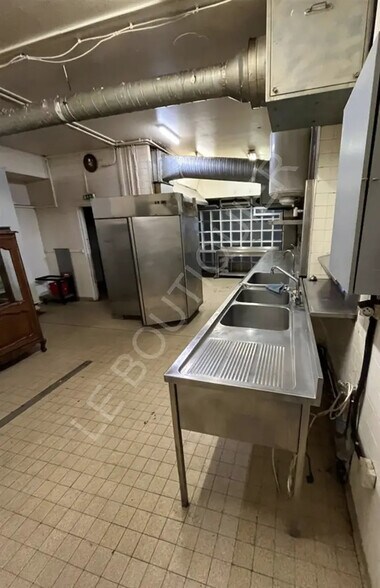 Local commercial dans Aubervilliers à vendre - Photo de l’immeuble – Image 3 sur 6