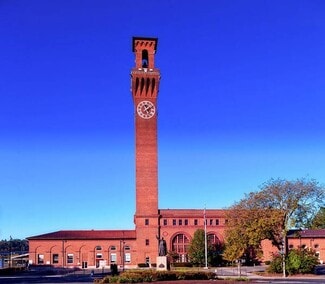 Plus de détails pour 389 Meadow St, Waterbury, CT - Local d’activités à vendre
