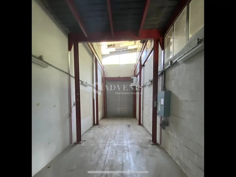 Industriel/Logistique dans Guyancourt à vendre - Photo de l’immeuble – Image 3 sur 7
