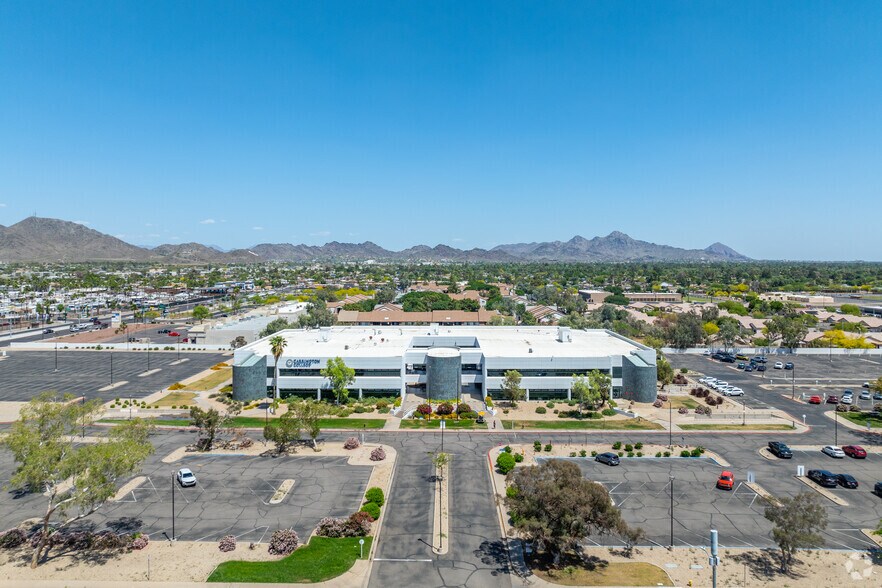 2149 W Dunlap Ave, Phoenix, AZ à louer - Photo de l’immeuble – Image 3 sur 5