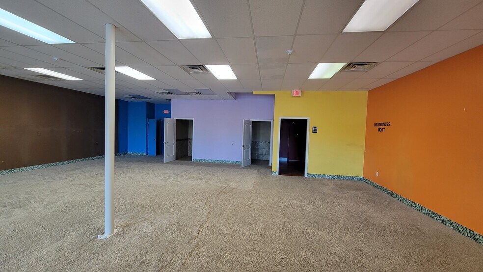 5456 Mayfield Rd, Lyndhurst, OH à louer - Photo de l’immeuble – Image 3 sur 10