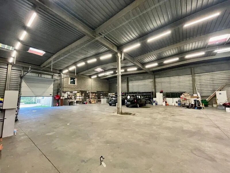 Local d'activités dans Petit-Couronne à vendre Photo intérieure– Image 1 sur 9