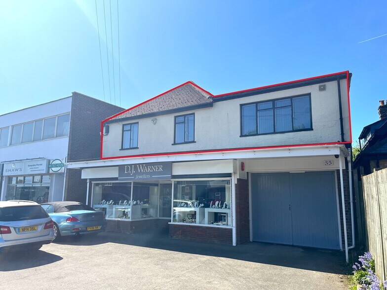 35 Woodside Rd, Amersham à louer - Photo de l’immeuble – Image 1 sur 3