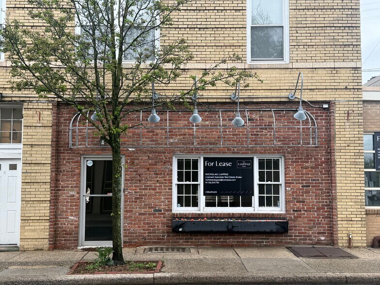 143A Tulip Ave, Floral Park, NY à louer - Photo de l’immeuble – Image 3 sur 8