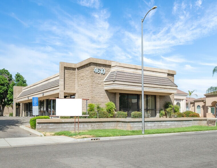 4610 W Jacquelyn Ave, Fresno, CA à vendre - Photo de l’immeuble – Image 2 sur 4