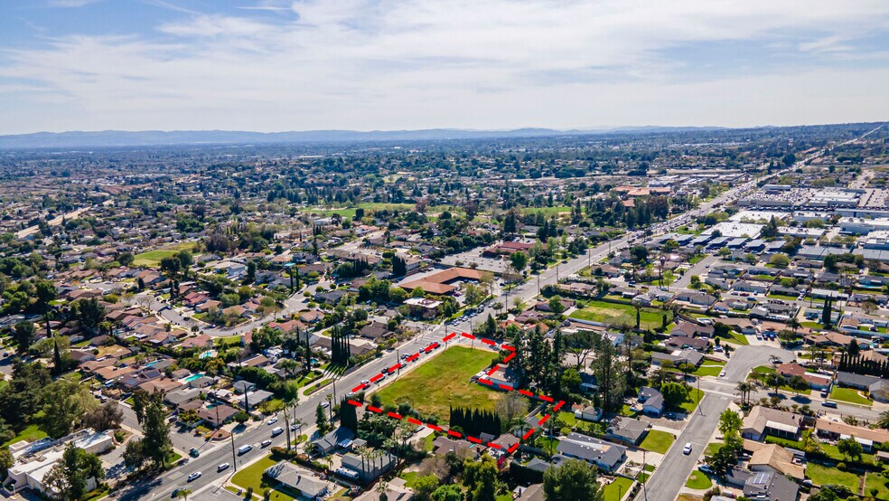 9118 Baseline Rd, Rancho Cucamonga, CA à vendre - Aérien – Image 3 sur 4