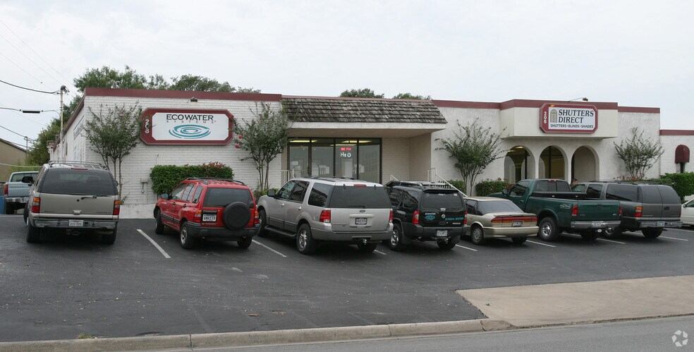 204-208 E Nakoma St, San Antonio, TX à louer - Photo de l’immeuble – Image 2 sur 9