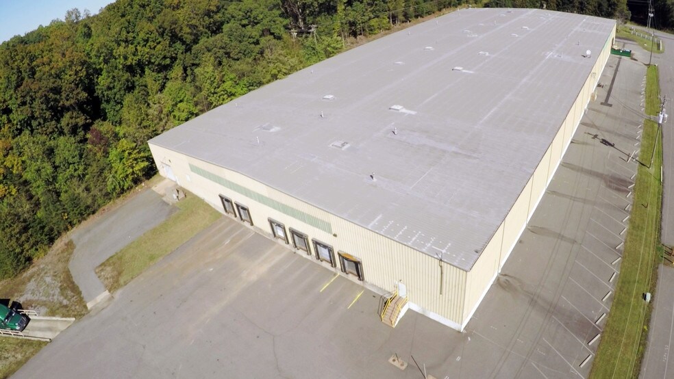 3010 Mine Rd, Fredericksburg, VA à louer - Photo de l’immeuble – Image 2 sur 13