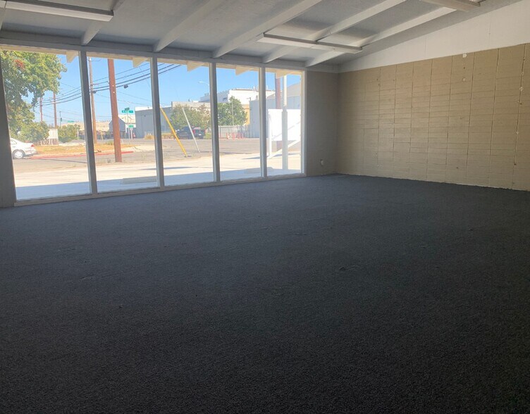 2200 Lafayette St, Santa Clara, CA à louer - Photo de l’immeuble – Image 3 sur 3