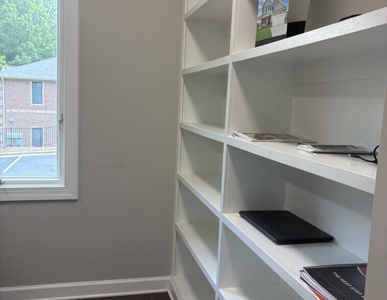 539 Keisler Dr, Cary, NC à louer - Photo intérieure – Image 2 sur 4