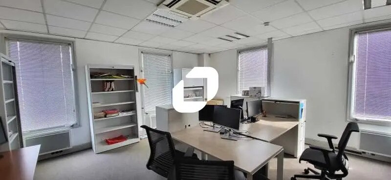 Bureau dans Pessac à vendre - Photo de l’immeuble – Image 1 sur 4