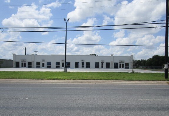 3121 Wilson Rd, Harlingen, TX à louer - Photo de l’immeuble – Image 1 sur 10