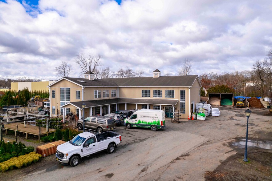 10 Whitney Rd, Mahwah, NJ à vendre - Photo de l’immeuble – Image 3 sur 17