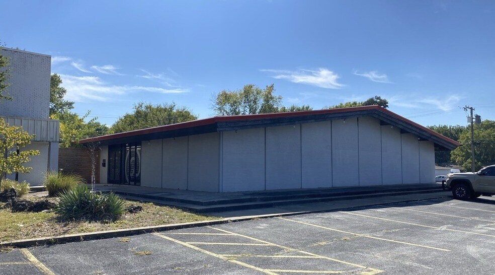 1036 W Sunshine St, Springfield, MO à vendre - Photo principale – Image 1 sur 13