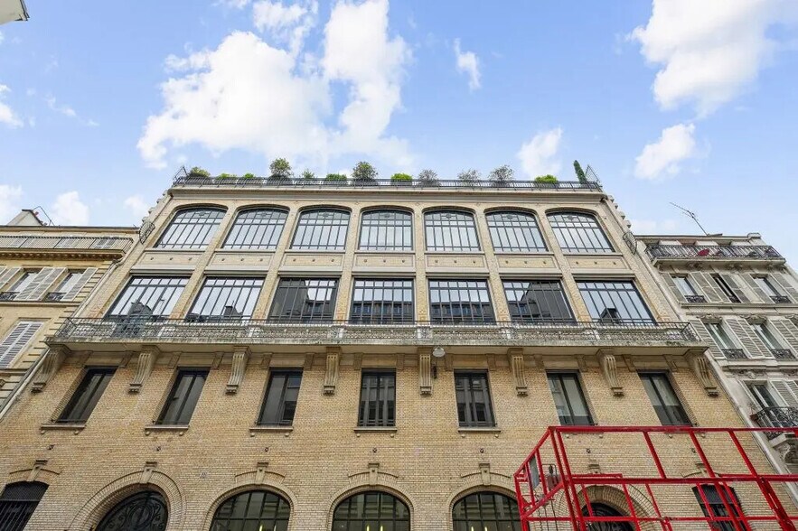 106-108 Rue La Boétie, Paris à louer - Photo de l’immeuble – Image 1 sur 18