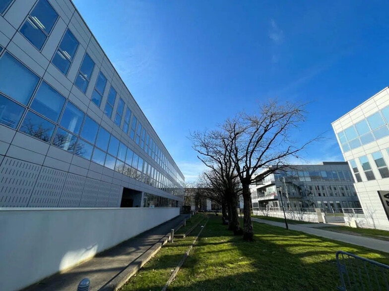 3 Impasse Claude Nougaro, Saint-Herblain à louer - Photo de l’immeuble – Image 1 sur 6