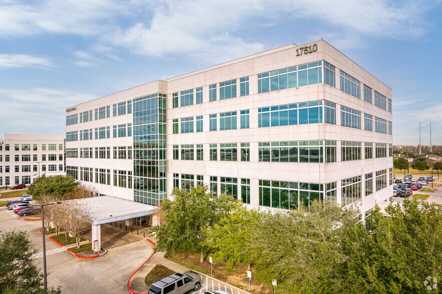 17510 W Grand Pky S, Sugar Land, TX à louer - Photo de l’immeuble – Image 2 sur 4