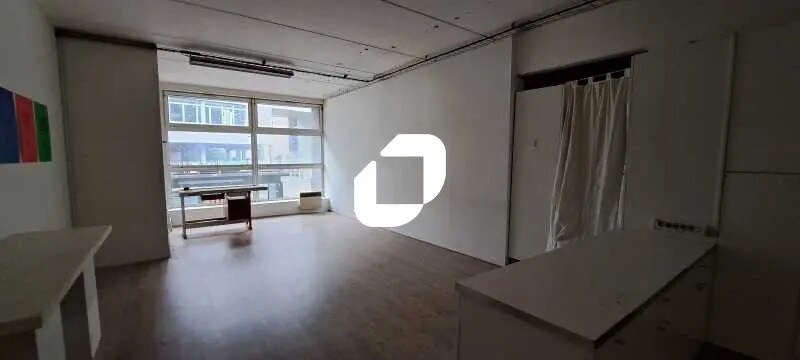 Local d'activités dans Montreuil à vendre - Photo de l’immeuble – Image 2 sur 4