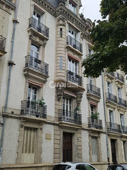 4 Place Auguste Dubois, Dijon à louer - Photo de l’immeuble – Image 2 sur 3
