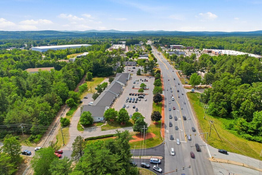 141 Route 101A, Amherst, NH à louer - Photo de l’immeuble – Image 2 sur 6