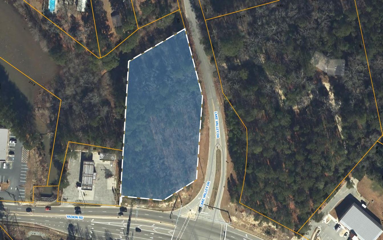 Yadkin -1, Fayetteville, NC à vendre Photo principale– Image 1 sur 5