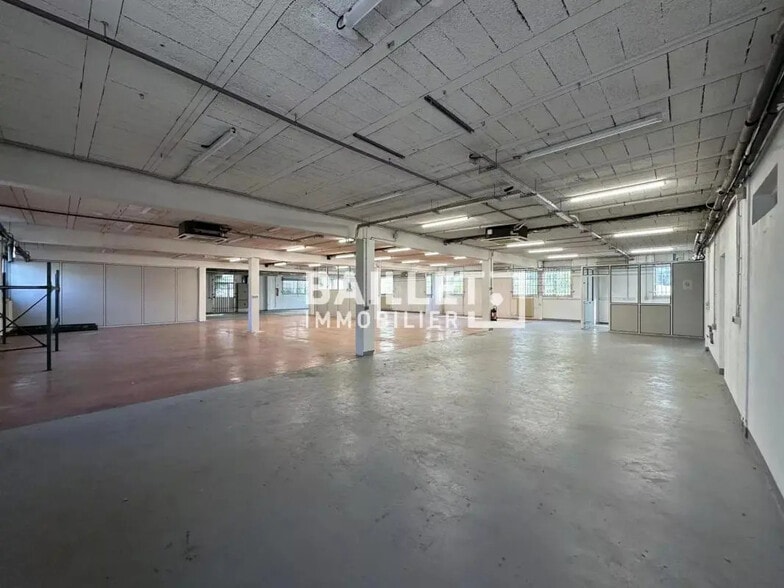 Local d’activités dans Villeneuve-Loubet à louer - Photo intérieure – Image 2 sur 9