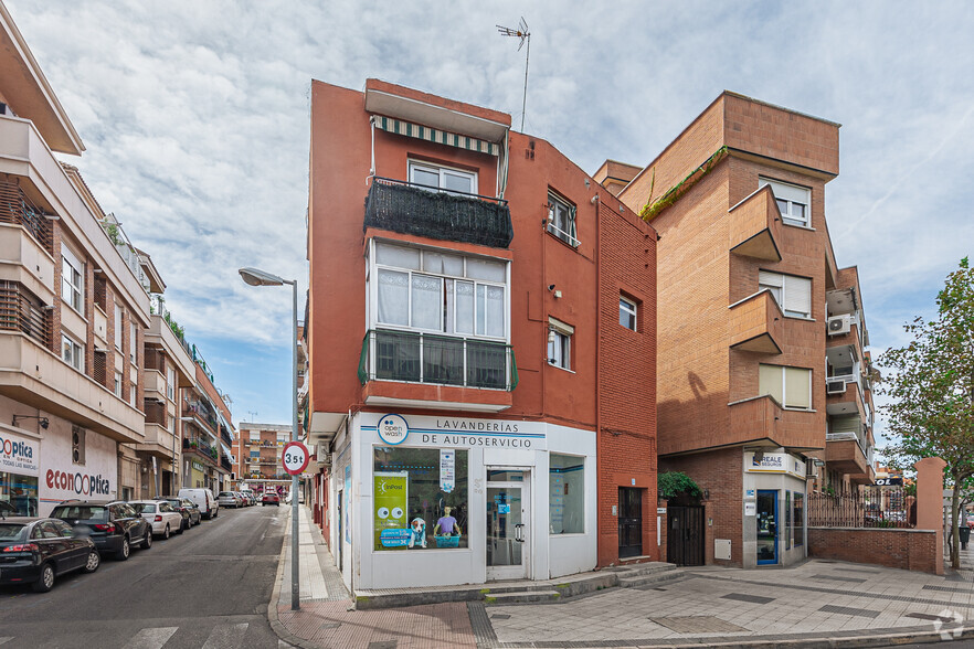 Immeuble residentiel dans Majadahonda, Madrid à vendre - Photo de l’immeuble – Image 2 sur 2