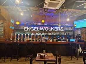 Local commercial dans Barcelone, Barcelona à louer Photo intérieure– Image 2 sur 18