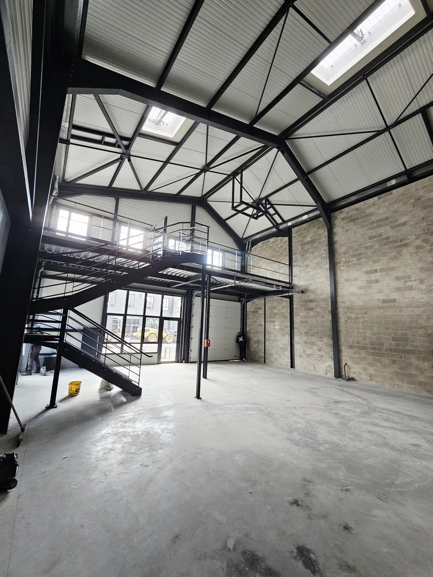 Local d'activités dans Groslay à vendre Photo de l’immeuble– Image 1 sur 31