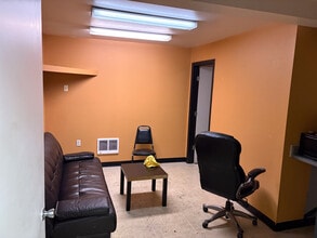 1226 SW 16th Ave, Portland, OR à louer Photo intérieure– Image 1 sur 2