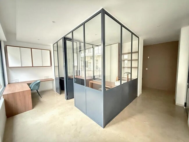 Plus de détails pour Local commercial à louer