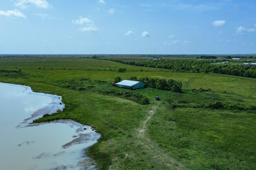 20701 Big Hill Rd, Beaumont, TX à vendre - Photo de l’immeuble – Image 3 sur 12