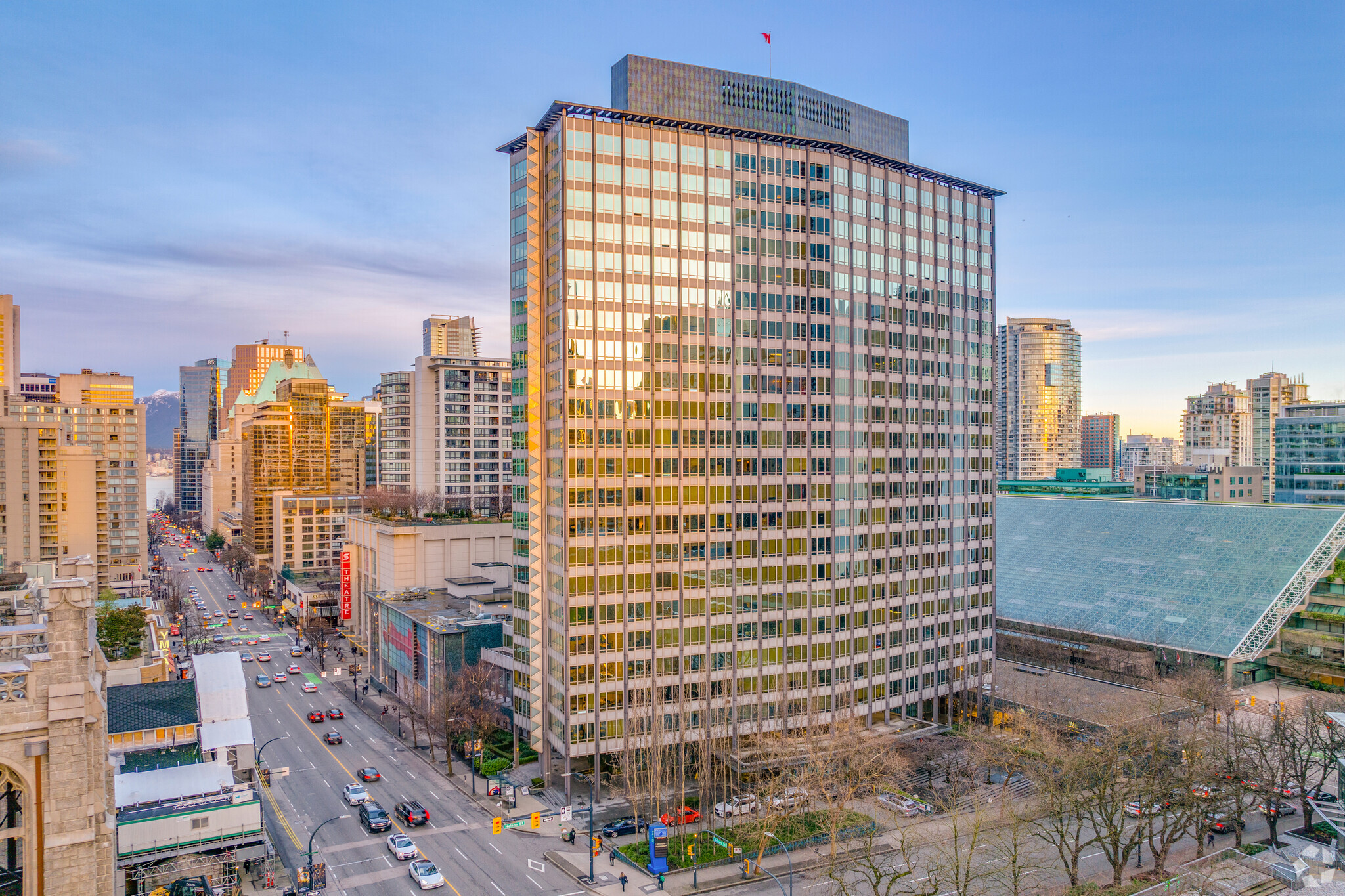 970 Burrard St, Vancouver, BC à louer Photo principale– Image 1 sur 54