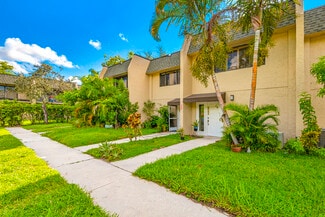 Plus de détails pour 89 Deer Creek Rd, Deerfield Beach, FL - Logement à vendre