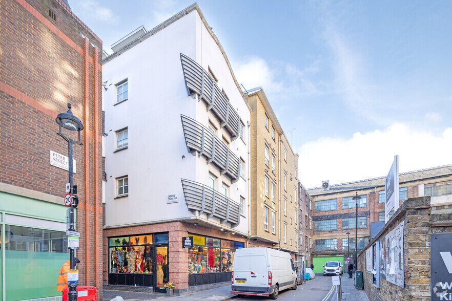 22 Peter St, Londres à louer - Photo principale – Image 1 sur 3