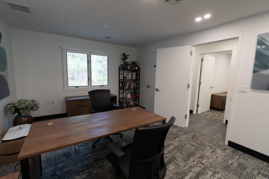 1700 Route 37 W, Toms River, NJ à louer - Photo de l’immeuble – Image 2 sur 11