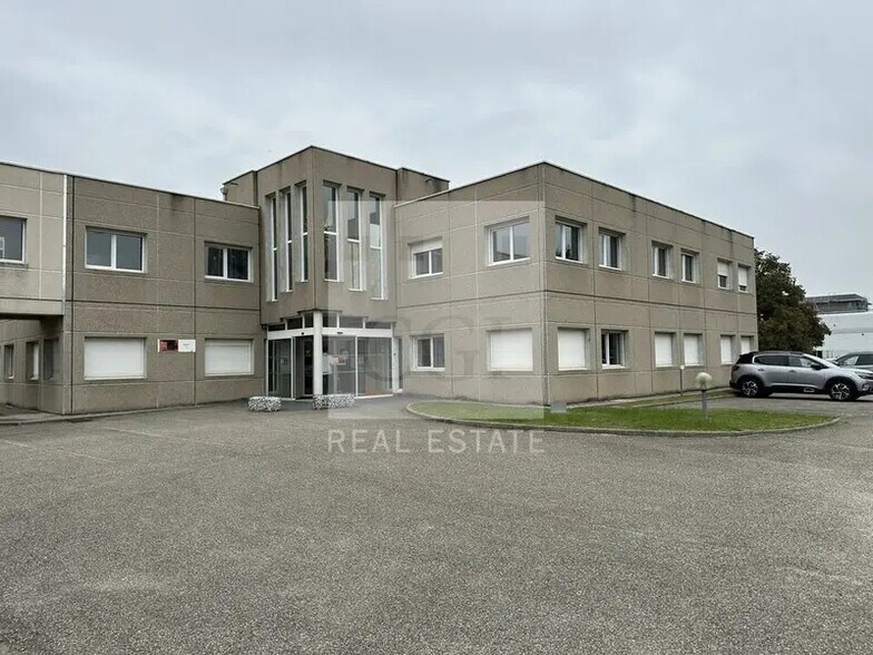 Bureau dans Montbonnot-Saint-Martin à louer - Photo de l’immeuble – Image 2 sur 16