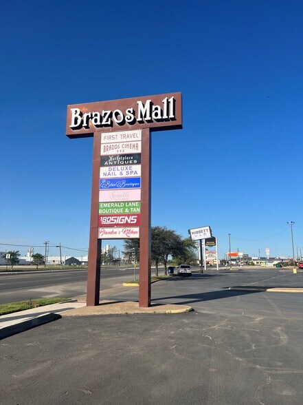 2801 Highway 180 E, Mineral Wells, TX à louer - Photo de l’immeuble – Image 3 sur 3