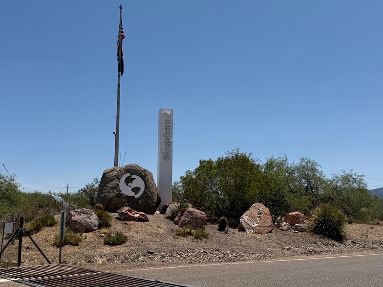 67655 E Madison Rd, Oracle, AZ à vendre - Photo de l’immeuble – Image 1 sur 3