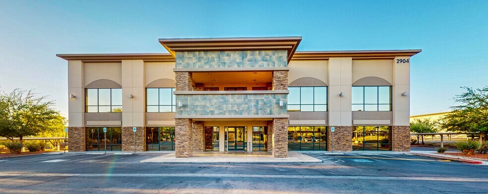2904 W Horizon Ridge Pky, Henderson, NV à louer - Photo de l’immeuble – Image 1 sur 16