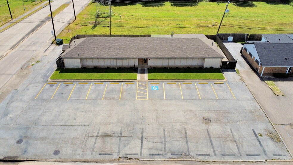 2001 John St, Pasadena, TX à louer - Photo de l’immeuble – Image 2 sur 70