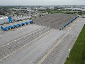 2600 N Park Dr, Brampton, ON à louer Photo de l’immeuble– Image 1 sur 4