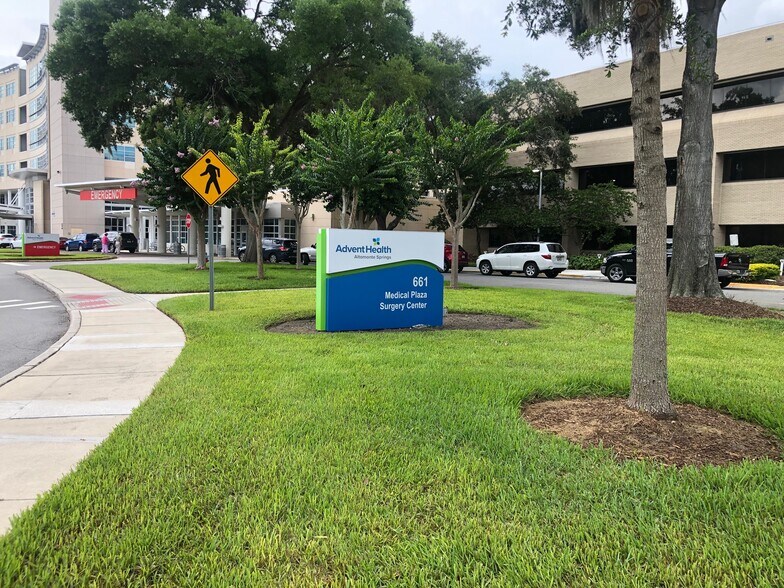 661 E Altamonte Dr, Altamonte Springs, FL à vendre - Photo de l’immeuble – Image 3 sur 16