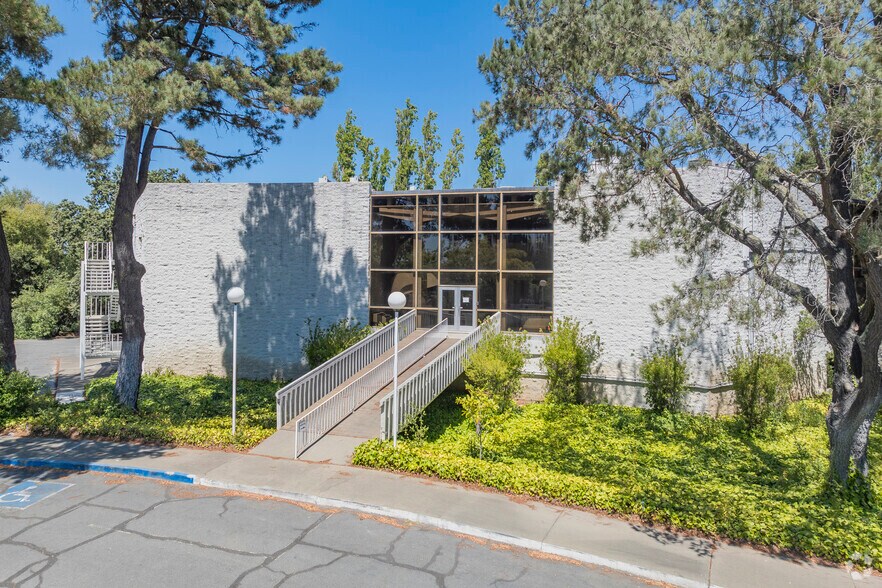2301 Napa Vallejo Hwy, Napa, CA à vendre - Photo principale – Image 3 sur 118