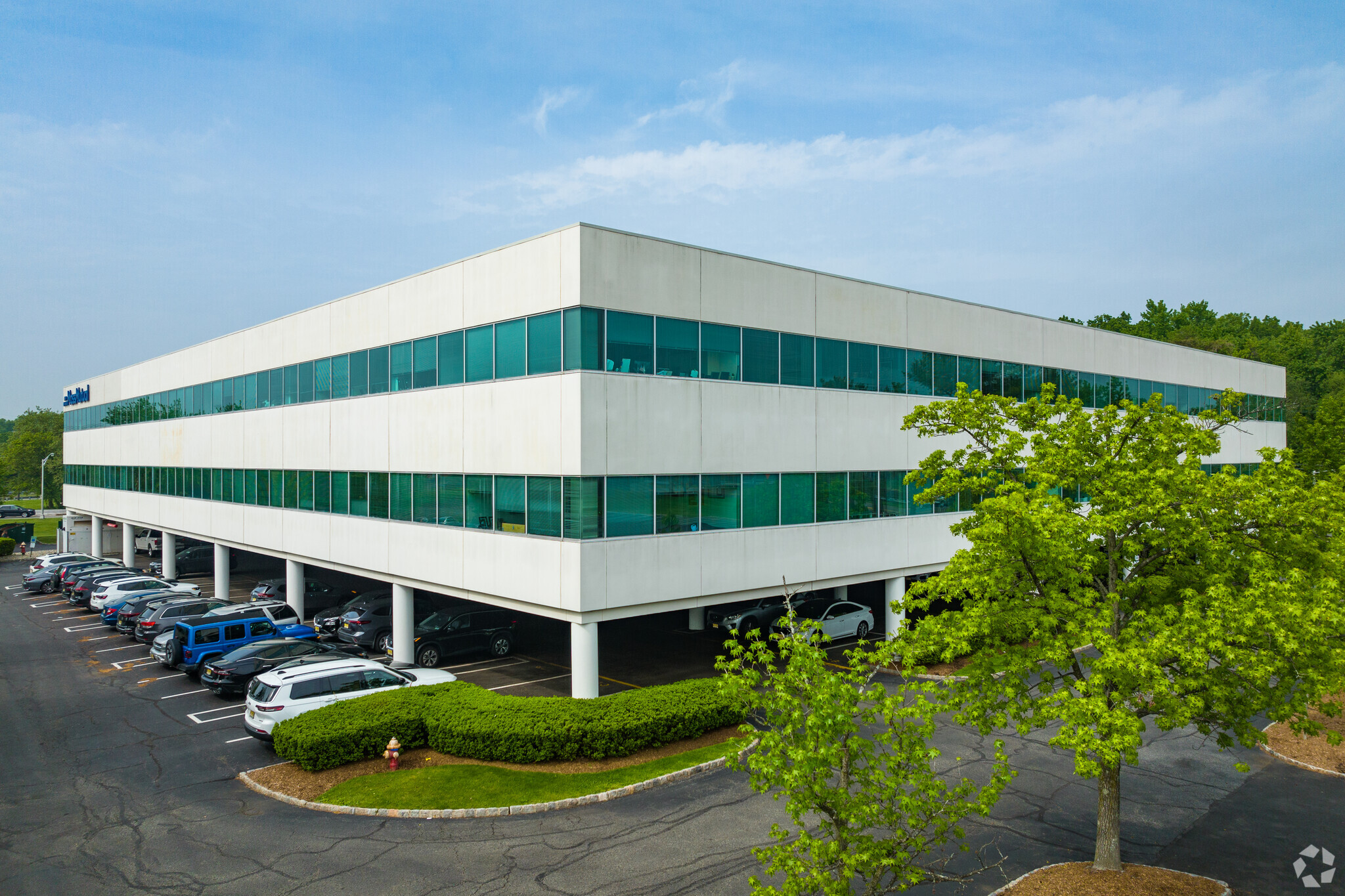 30 Two Bridges Rd, Fairfield, NJ à louer Photo principale– Image 1 sur 9