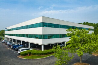 Plus de détails pour 30 Two Bridges Rd, Fairfield, NJ - Bureau à louer