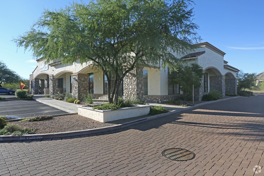 7509 E Cave Creek Rd, Carefree, AZ à louer - Photo de l’immeuble – Image 3 sur 7