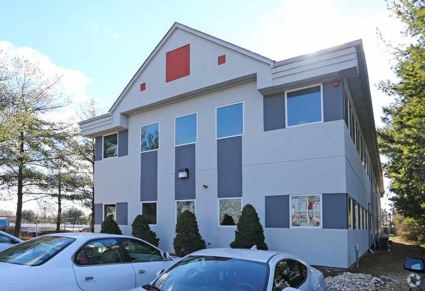 164 Lincoln Hwy, Fairless Hills, PA à louer - Photo de l’immeuble – Image 3 sur 7