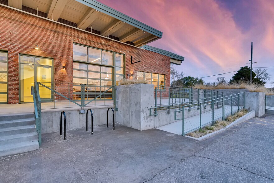 3857-3893 N Steele St, Denver, CO à louer - Photo de l’immeuble – Image 3 sur 10